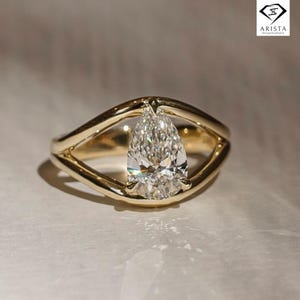 2.5Ct Pear Cut Moissanite Diamond Engagement Ring | Split Shank Gold Solitaire Ring | Modern Minimalist Bridal Jewelry | Unique Promise Ring