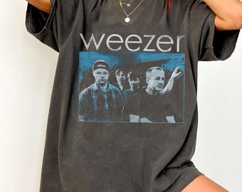 Comfort Colors Weezer Vintage T-Shirt, Weezer Shirt, Concert Shirts, Gift Shirt For Friends And Family