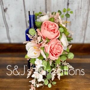 Wine Bottle Bouquet, Wedding Gift, Floral Arrangement for Wine Bottle, Wine Tasting Decor, Housewarming Gift, Mother’s Day Gift