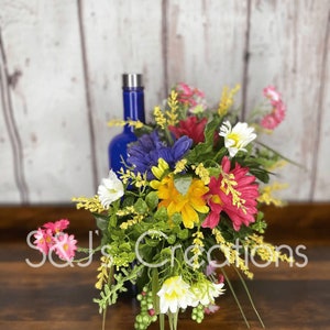 Wine Bottle Bouquet, Wedding Gift, Floral Arrangement for Wine Bottle, Wine Tasting Decor, Housewarming Gift, Mother’s Day Gift