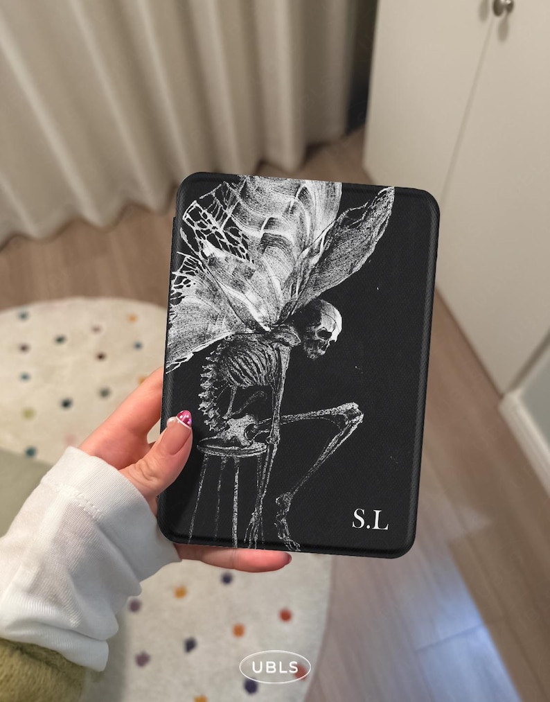 Gothic Fairy Skull Magnetic Kindle Case 7"/6.8"/6" Paperwhite 12th 11th Leather Cover with Strap Dark Grunge Colorsoft Case Book Lover Gift image 4