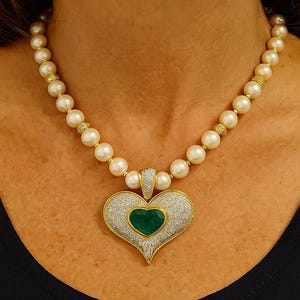 18K Gold Emerald & Diamond Heart Pendant Pearl Necklace – GIA Certified 14.01 CTW Emerald with Diamonds, Luxury Statement Jewelry for Women