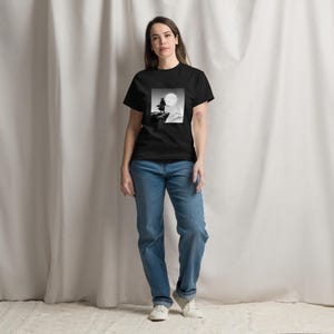 Silent Samurai T-Shirt – Japanese Ink Style Warrior – Minimalist Samurai Tee Unisex classic tee