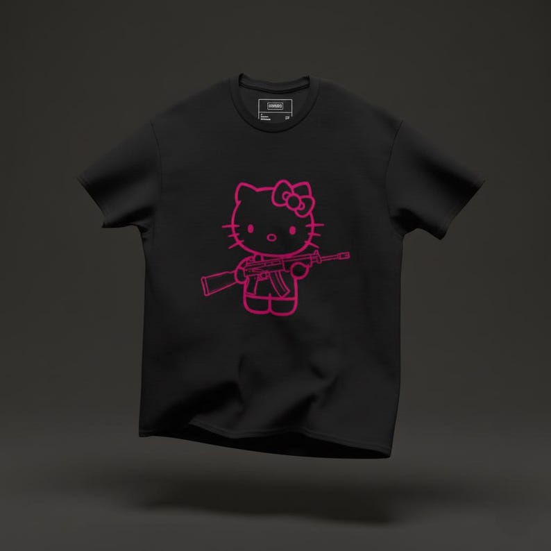 Camiseta Pink Rebel Kitty: Hello Kitty estilo grafiti con pistola / Camiseta kawaii de estilo urbano imagen 4