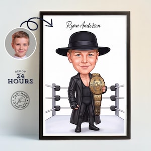 Puede incluir: Una impresión digital enmarcada de una caricatura que muestra a un niño vestido de luchador con sombrero negro, abrigo largo y guantes, sosteniendo un cinturón de campeón dorado en un ring. El nombre Ryan Anderson aparece en letra negra.