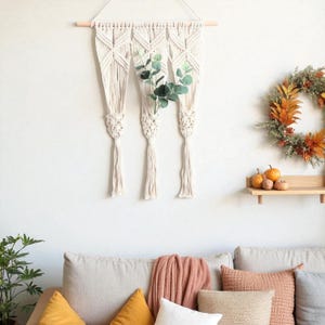 Wall Hanging Macrame, Boho Wall Decor, Boho, Macrame Wall Hanging, Wall Hanging, Home Decor Wall Art, Home Decor, Farmhouse, Housewarming