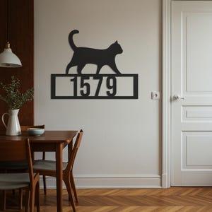 Custom Cat House Number Metal Wall Art – Personalized Address Sign with Cat Silhouette, Modern Pet Lover Home Number Plaque Gift