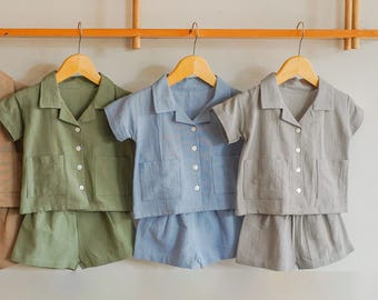 Conjunto de lino para niño: Conjunto de camisa y pantalones cortos de mezcla de algodón para niño