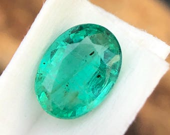 7 x 5 mm naturalny zielony szmaragd, 0,90 karatów luźny owalny kamień do biżuterii, błyszczący kawałek szmaragdu