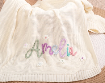 Manta personalizada para bebé / Recuerdo con nombre bordado a mano para baby showers
