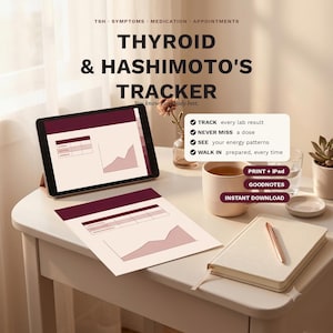 K&ouml;nnte beinhalten: Ein digitaler Schilddr&uuml;sen- und Hashimoto-Tracker auf einem Tablet und ausgedrucktem Papier. Die Oberfl&auml;che zeigt Diagramme und Tabellen zur Erfassung von Laborwerten, Symptomen und Medikamenten. Text: 'TSH, SYMPTOMS, MEDICATION, APPOINTMENTS' sowie 'PRINT + iPad, GOODNOTES, INSTANT DOWNLOAD'.