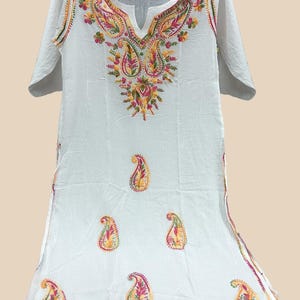Embroidered Cotton Kurti: White Chikankari Paisley Floral Top