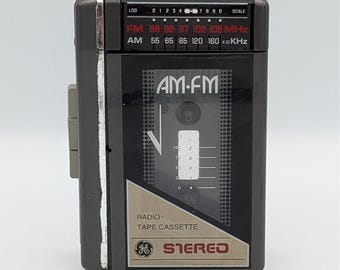 Vtg GE Portable Cassette Player Working AM FM Stereo Radio Walkman Style 3-5470B