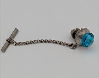 VTG Silver Tone Tie Tack Round Faceted Blue Rhinestone Safety Chain T-Bar Pin
