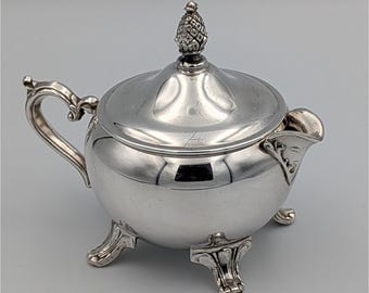 VTG International Silver Co Creamer op verzilverde schaal met ananasdeksel