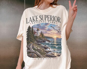Camiseta Lake Superior Michigan Comfort Colors, sudadera retro Great Lakes Outdoor, regalo para senderismo, camping y viajes