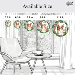 May include: Circular decorative art featuring a Corgi dog named Bobby, surrounded by a green border and flowers. Available sizes are 8.9 cm, 16 cm, 19.8 cm, 24.9 cm, and 30 cm. The text "Available Size" is at the top.