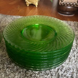 Vintage green uranium glass swirl plates