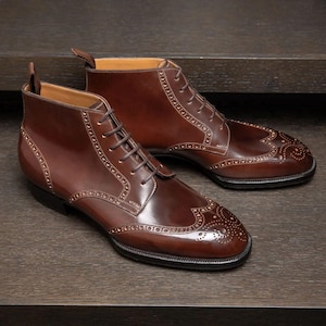 Sapatos chukka masculinos marrons feitos à mão para presente de casamento para ele, sapatos italianos