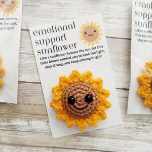 crochet sunflower amigurumi pocket hug