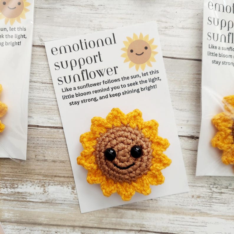crochet sunflower amigurumi pocket hug