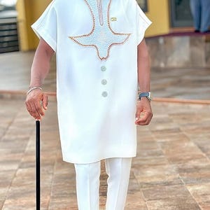 Traditionelle Herrenkleidung, afrikanische Herrenbekleidung, afrikanische Herrenbekleidung, afrikanischer Hochzeitsanzug, Groomsmen-Anzug, Bräutigamanzug, Herren-Senator-Anzug
