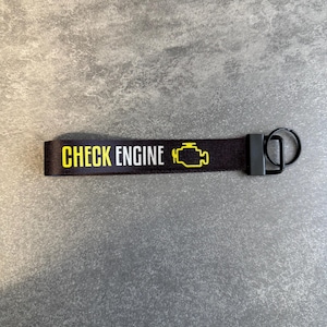 Llavero con luz de verificación del motor / Regalo de coche para él / Accesorio de humor mecánico