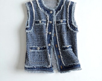 Sleeveless Denim Vest for Women, Button Down Waistcoat, Raw Edge Patch Pocket Cardigan, Streetwear Style