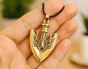 Jojo's Bizarre Adventure Arrowhead Necklace Silver or Gold