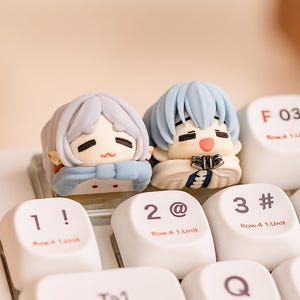 Frieren Anime Keycap – Custom Handmade Artisan Keycap for Mechanical Keyboards | Kawaii Girl Keycap, Gift for Anime Lovers, gift for geek