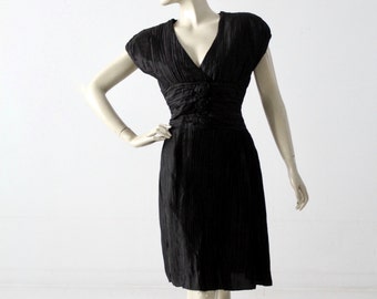 1970s black cocktail dress, LBD, vintage keyhole back dress