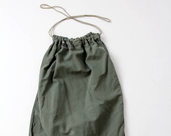 vintage US Army drawstring bag, olive green canvas laundry bag