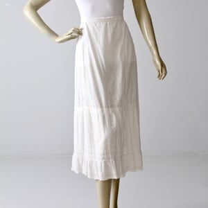 Jupe édouardienne, jupon blanc antique