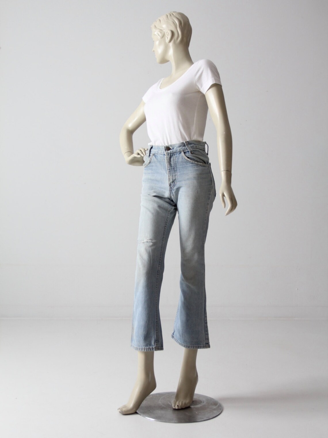vintage Levis crop flare jeans, 1970s high waist denim 28 x 28, foto 1 di 5