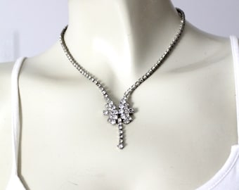 vintage rhinestone drop pendant necklace