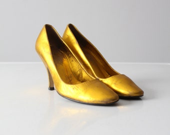 vintage metallic gold leather pumps