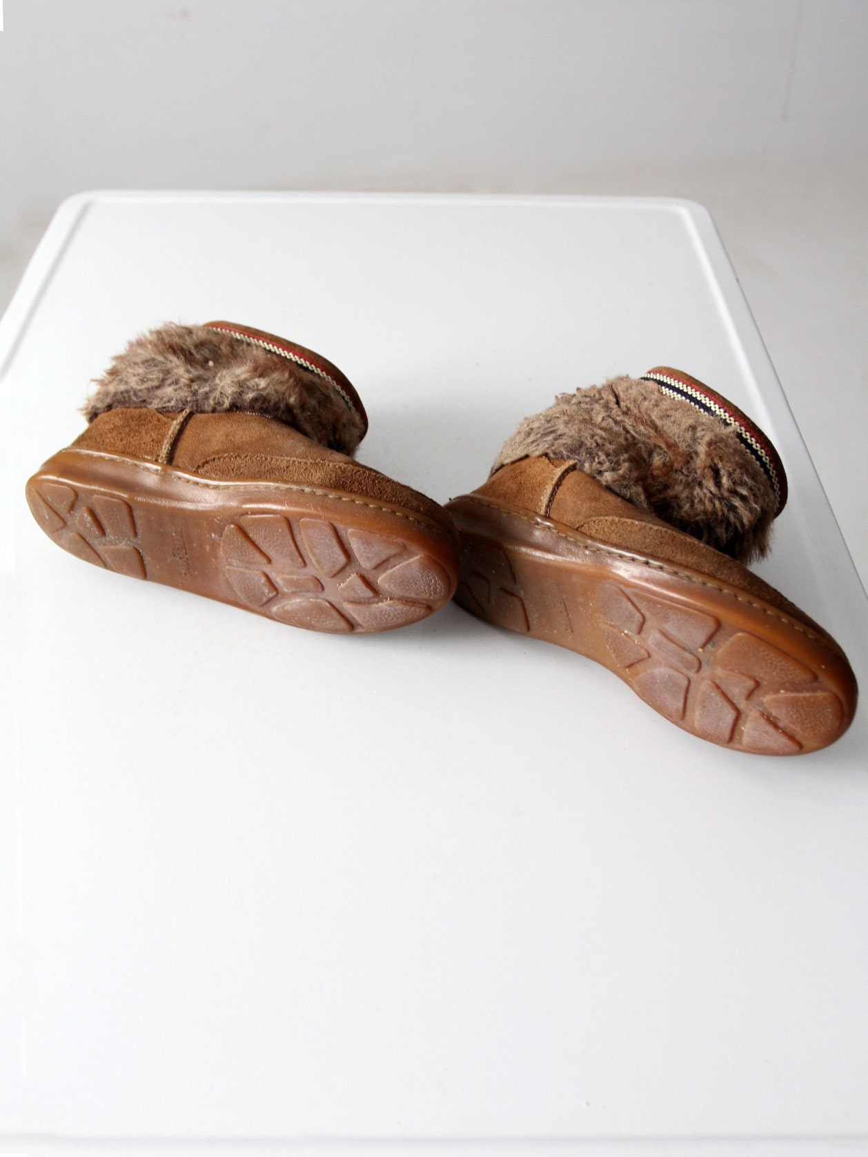 Minnetonka mukluk shop fur boots