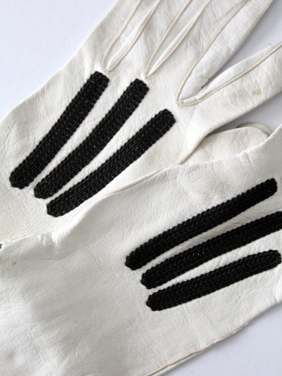 vintage leather gloves, white classic length driv… - image 9
