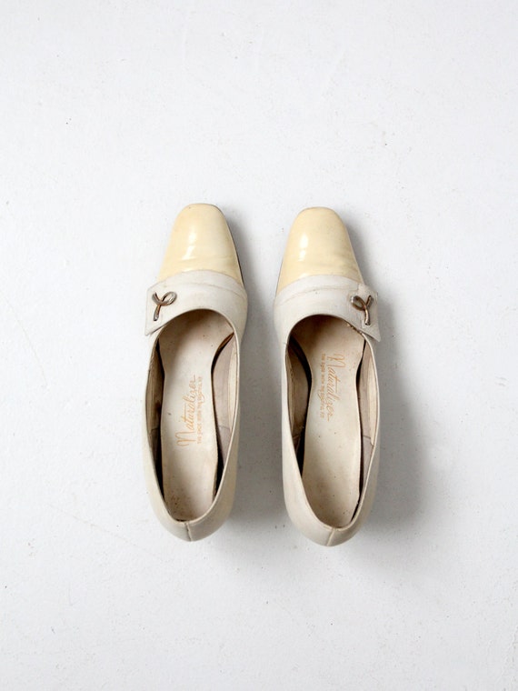 naturalizer white pumps
