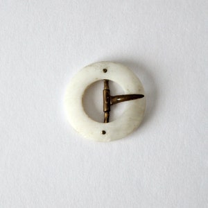 Victorian mother of pearl belt buckle