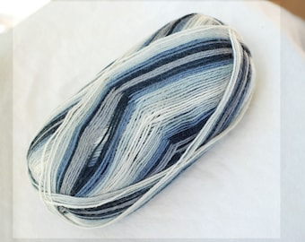 Self Striping Sock Yarn, Superwash Wool, Grey Shades, Black, Cream, White, Sale, Fingering Weight, Ice Yarn, 067402