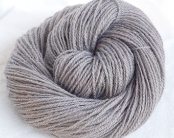 Wool Yarn, Grey, Worsted Weight, 100g, 200 Yards, Pure New Zealand Wool, Destash
