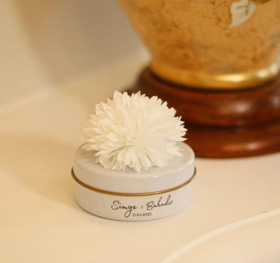 Round Flower Reed Diffuser Wedding Favor | Personalized Scented Gift ...