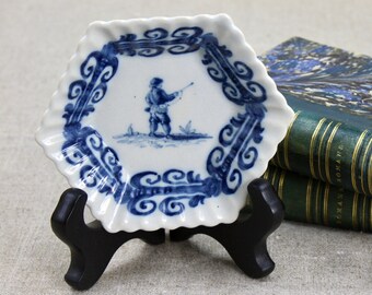 Vintage Dutch Hexagon Bowl, Delft Blue and White Ceramic Bowl, Dutch Pottery, Hand Painted Bowl, Tichelaar Makkum, c1940s, Vintage Ceramics