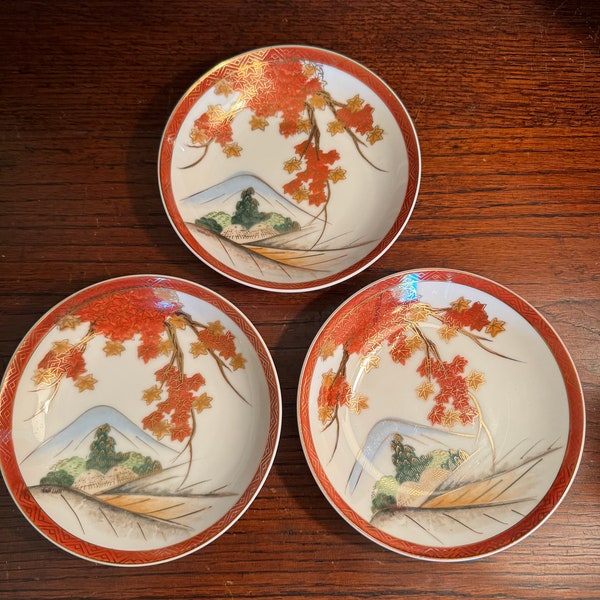 Vintage Japanese Handpainted Arita Porcelain 3 Small Bowls Dessert Ice Cream Japanese Maple Red Gold Mid Century Gold Leaf Excell Condition