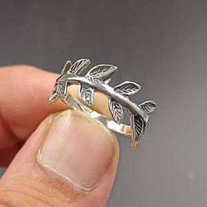 Solid 925 Silver Leaf Ring | Nature-Inspired Vine Ring | Boho Botanical Jewelry for Women | Handmade Silver Ring | Birthday Gift for Her