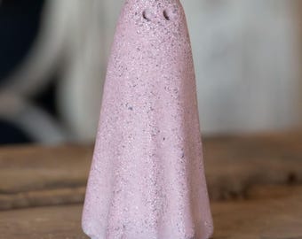 Spectral Ghost Vessel | Quiet Hollow | Mauve Spirit Figurine with Sandy Texture – Handmade Gypsum Sculpture – Gothic Altar Decor