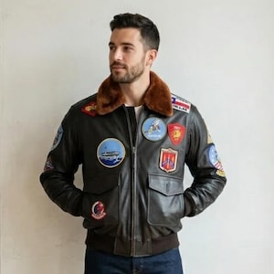 Svart kändisskinnjacka med bruna pälsbroderier, Top Gun Movinvick herr Maverick T-G Cruise Pilot Flight Bomber Tom Cruise