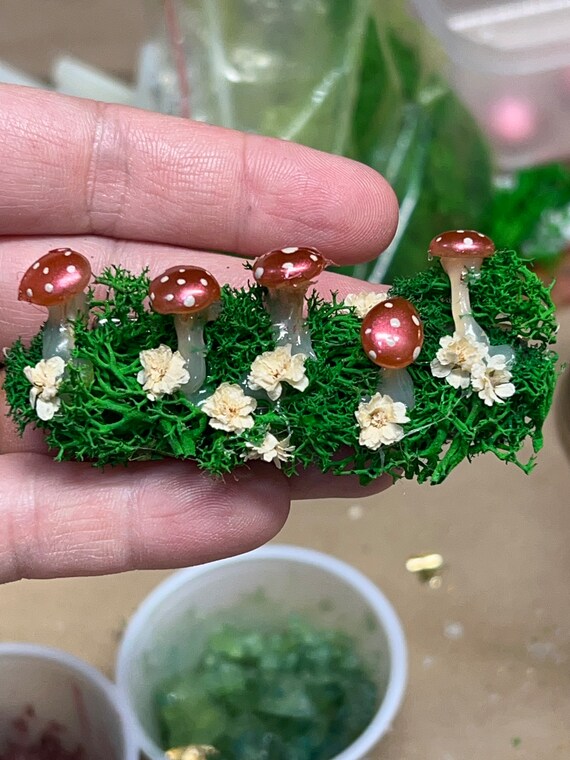 Tiny mushrooms and moss hair clip