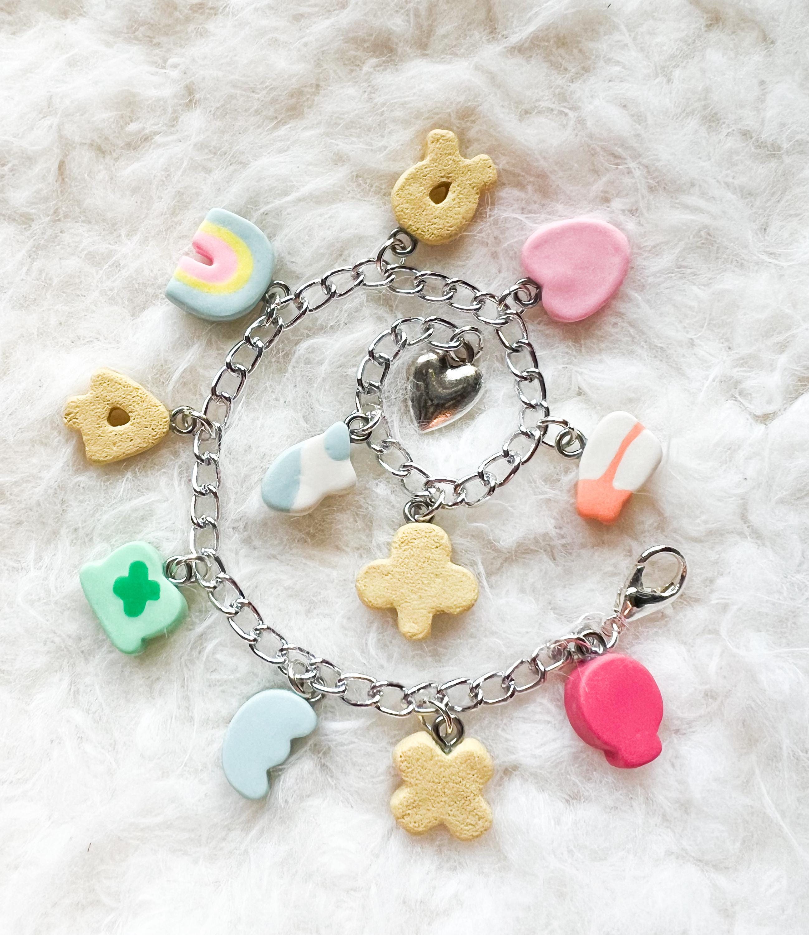 Patisserie charm bracelet Baking Charm Bracelet: A Playful Touch 